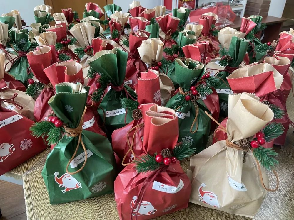 江蘇金鷹流體機械 | 喜迎圣誕福利到，金鷹關懷人心暖。